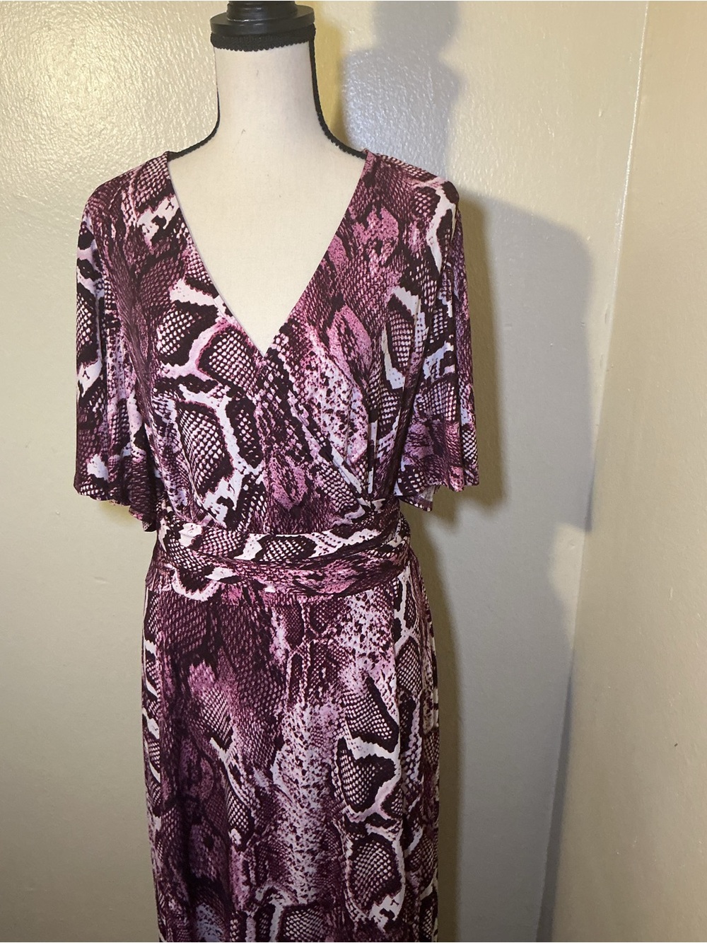 Donna Morgan Purple Snake-Print Faux Wrap Midi Dress Size 18W - Picture 4 of 5
